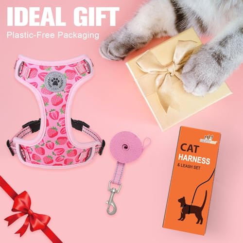 Cat Harness and Leash Set (Strawberries Pink / M (Chest: 12 - 19"))