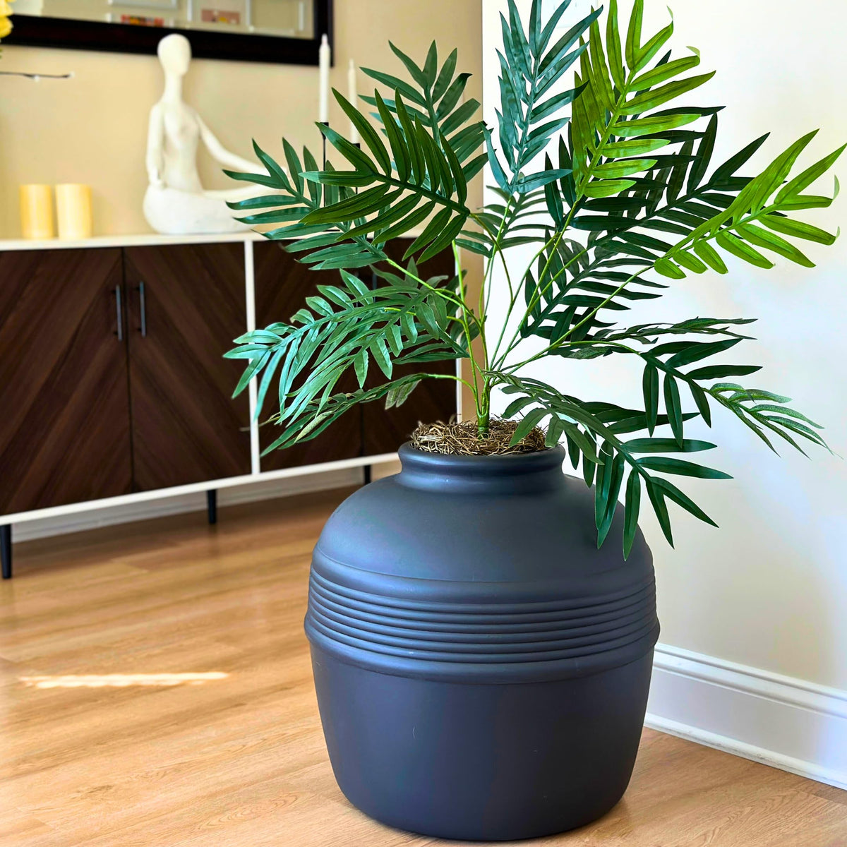 Original Hidden Litter Box Planter (Palm Plant / Essentials Kit / Charcoal Black)