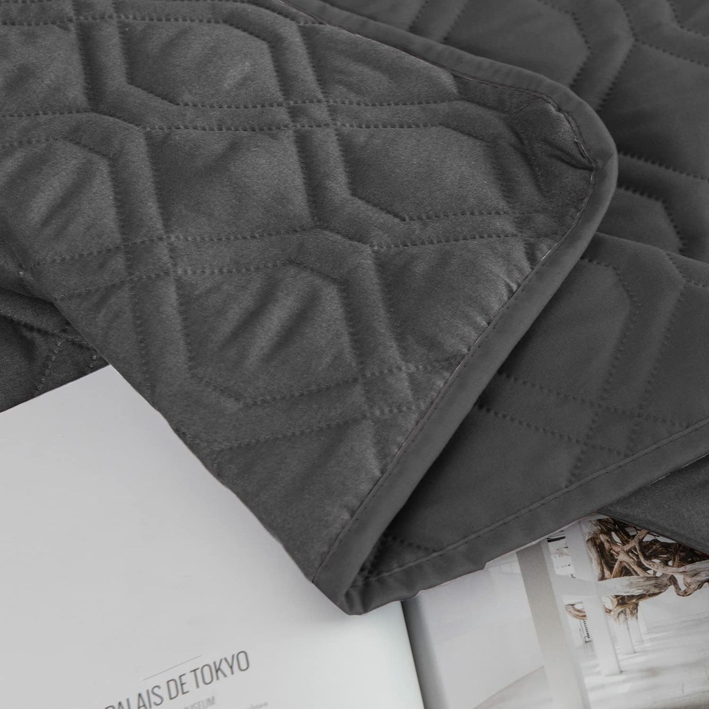 Ameritex Waterproof Blanket Reversible Dog Bed Cover Pet Blanket for Furniture Bed Couch Sofa - Pet Explorer