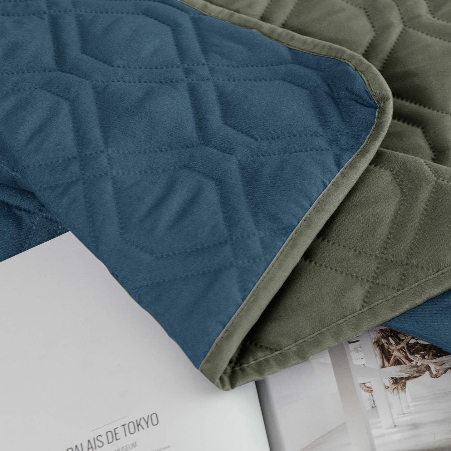 Ameritex Waterproof Dog Bed Cover Pet Blanket for Furniture Bed Couch Sofa Reversible - Pet Explorer