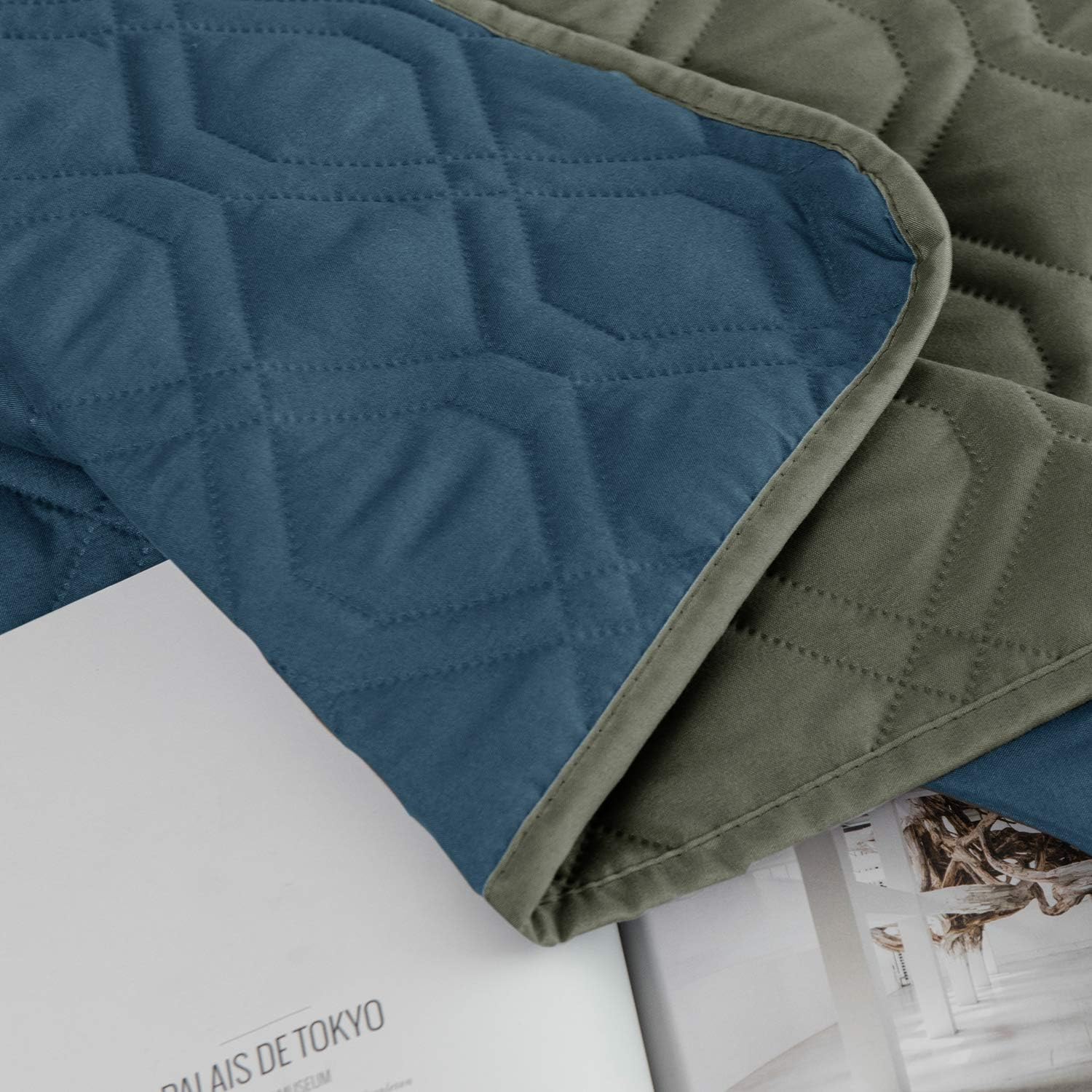Ameritex Waterproof Dog Bed Cover Pet Blanket for Furniture Bed Couch Sofa Reversible - Pet Explorer