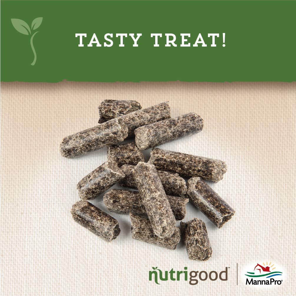 Manna Pro Nutrigood Low-Sugar Horse Treats – Apple Flavor, Healthy Natural Reward for Horses and Ponies, No Added Sugar, Made in USA, Low-Starch Equine Snacks, Supports Diets, 4 lb Bag