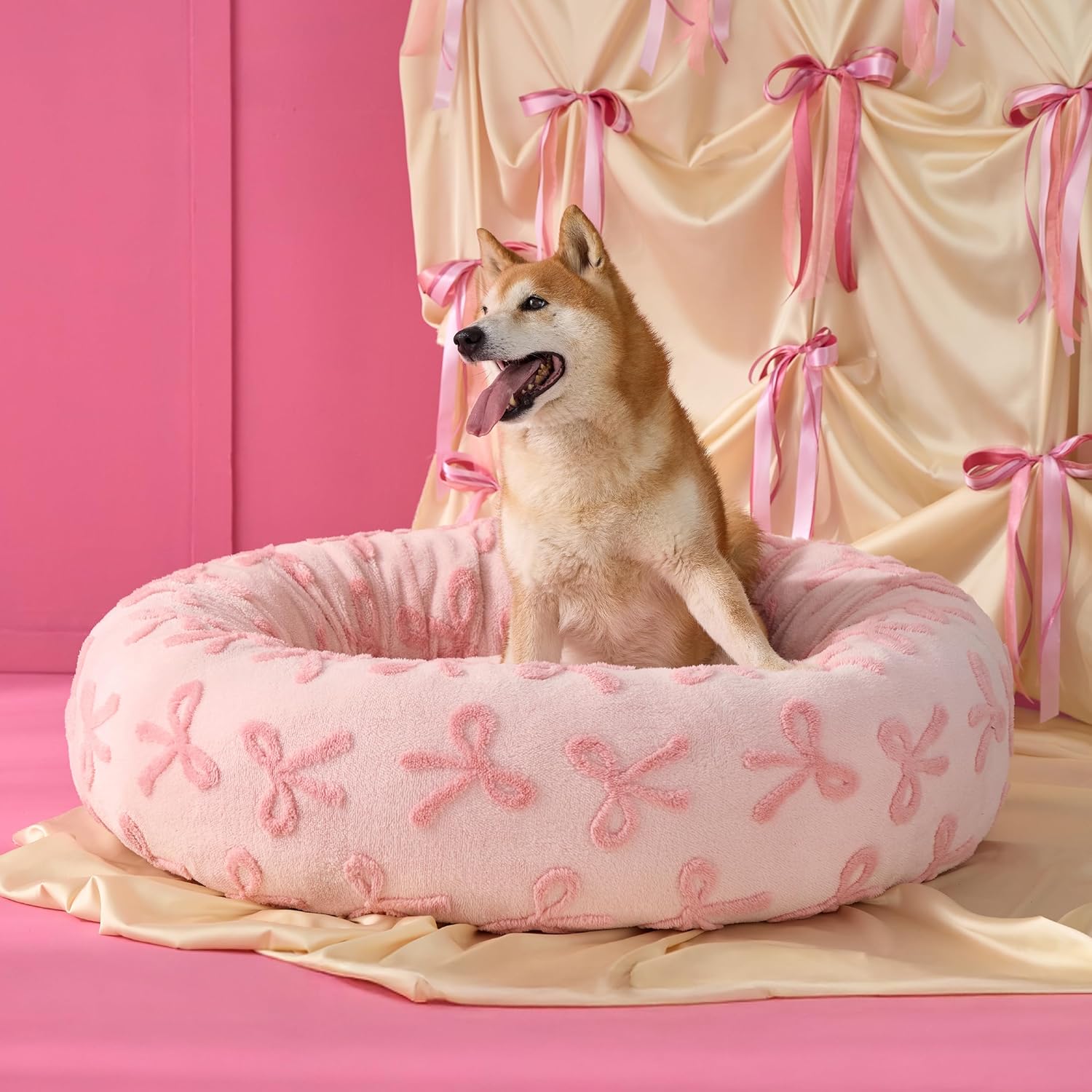 LE SURE Donut Large Dog Bed - Round Cat Beds for Indoor Anti-Anxiety Calming Pet Beds, Washable Cute Modern Beds with Teddy Sherpa Plush & Anti Slip Bottom, 36 Inch, Pink Taffy - Pet Explorer