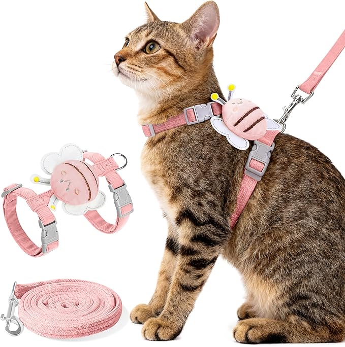Cat Harness and Leash Set - Escape Proof Adjustable Soft Vest for Cats, Breathable Comfortable Kitten Harness for Outdoor Walking and Travel
