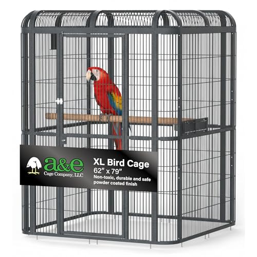 A&E Cage Co WI6262 Walk (62.0"L x 62.0"W x 79.0"H)