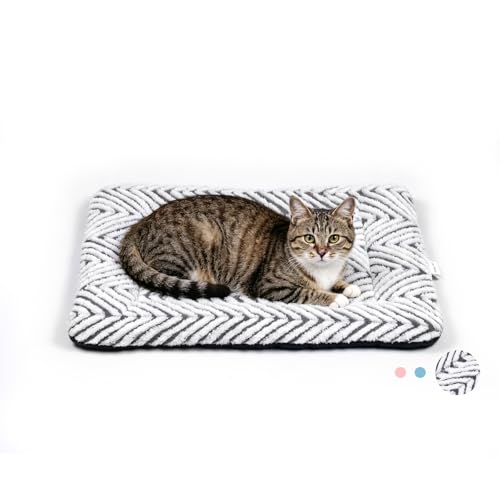 Cat Beds for Indoor Cats Washable Cat Mat Bed Flat Dog Crate Pad (22''L x 13''W x 1.5''Th / V: Chevron Grey)
