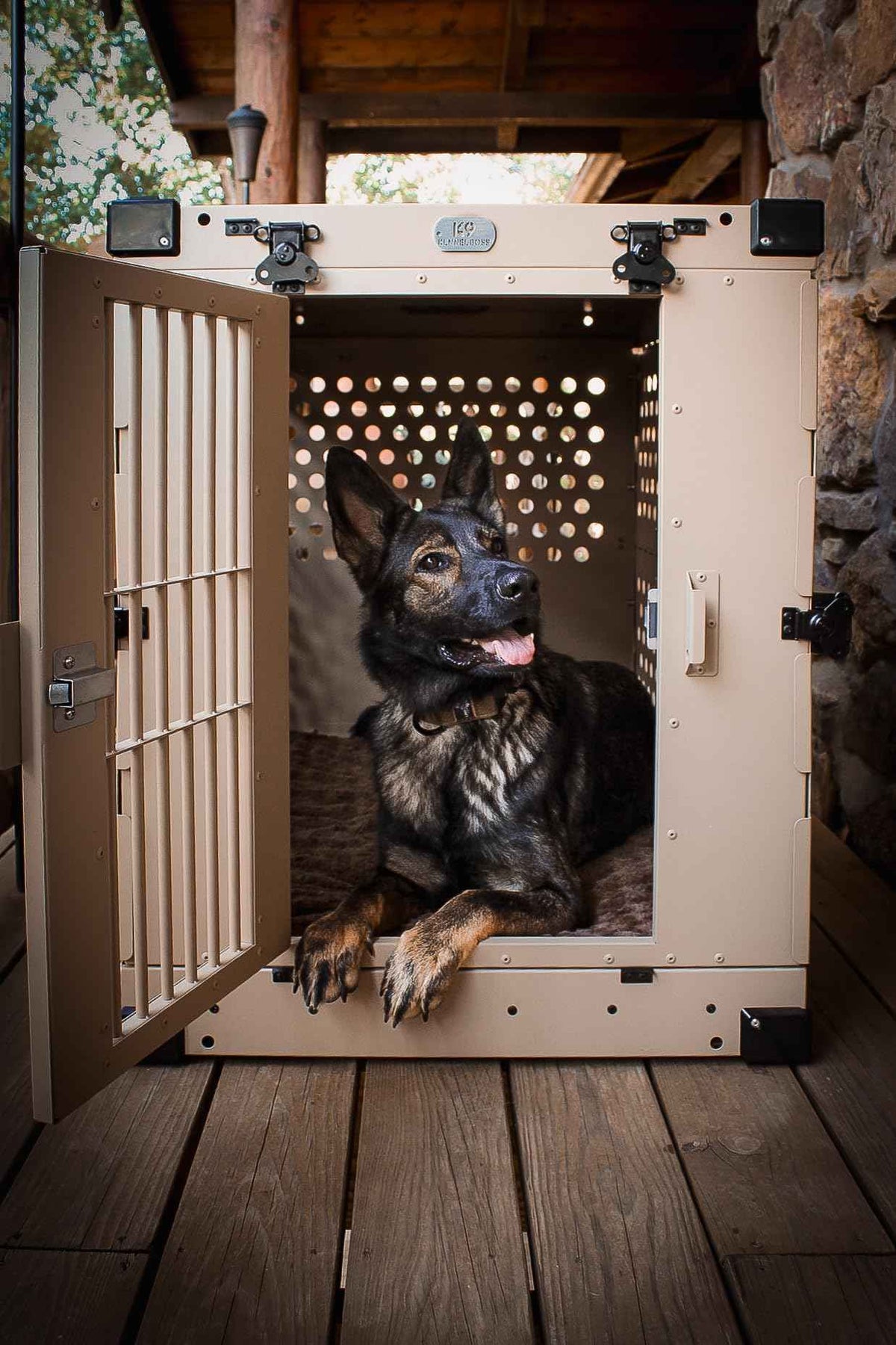 Aluminum Collapsible Dog Crate (Tan / 41.6"L x 29.7"W x 33.9"H)