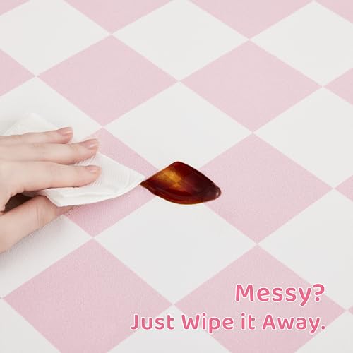 Checkered Dog Feeding Mat (19"L x 12"W / Pink)