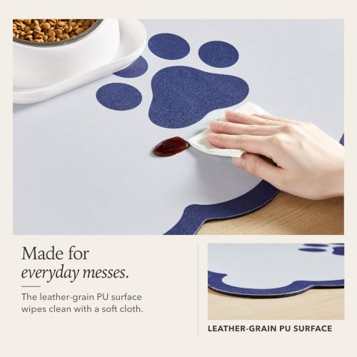 Scalloped Dog Feeding Mat (Navy / 22"L x 17"W)