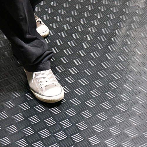 Diamond Grip Resilient Flooring Mat (2mm x 4 x 8-Feet / Dark Grey)